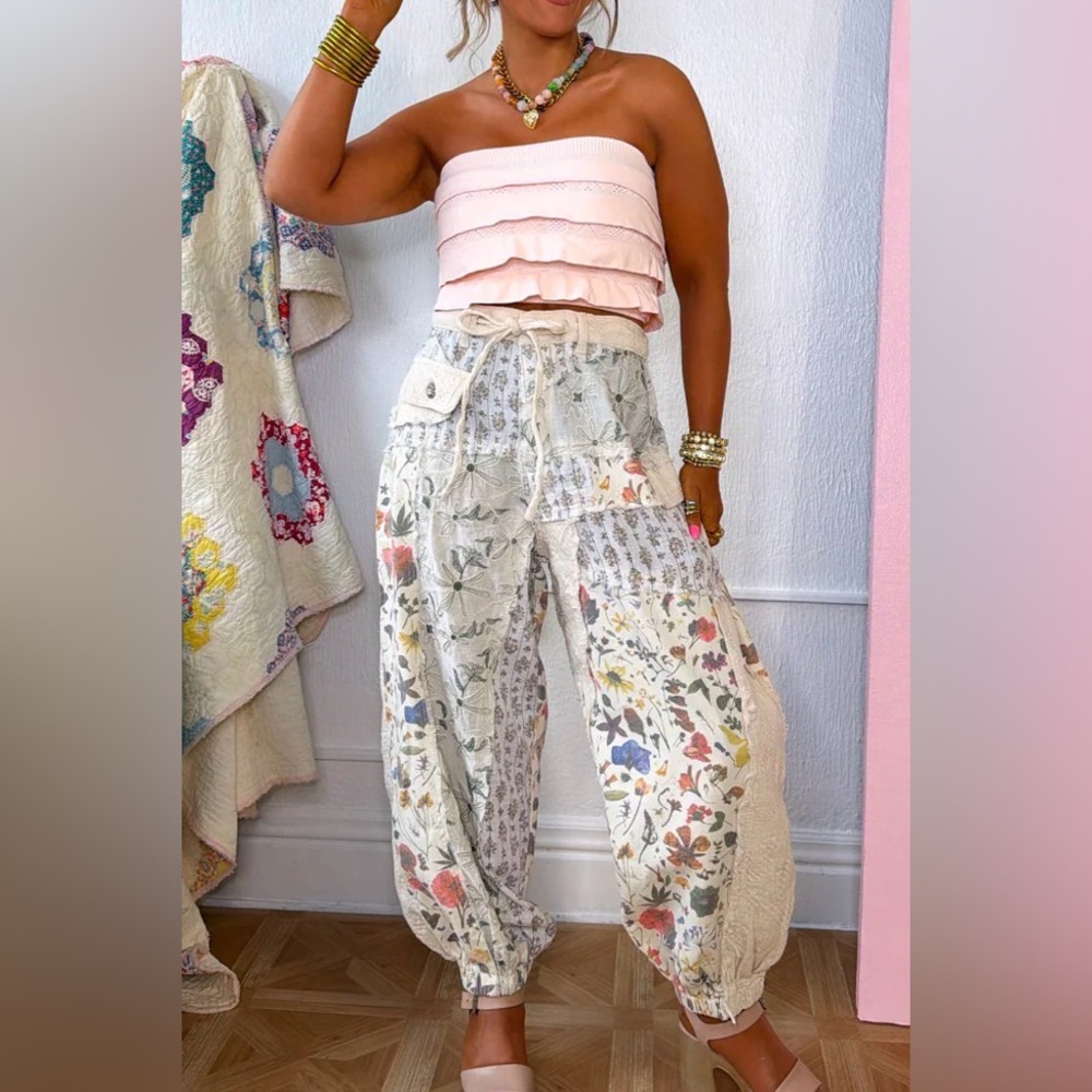 POL Floral Patchwork Cropped Wide-Leg Pants